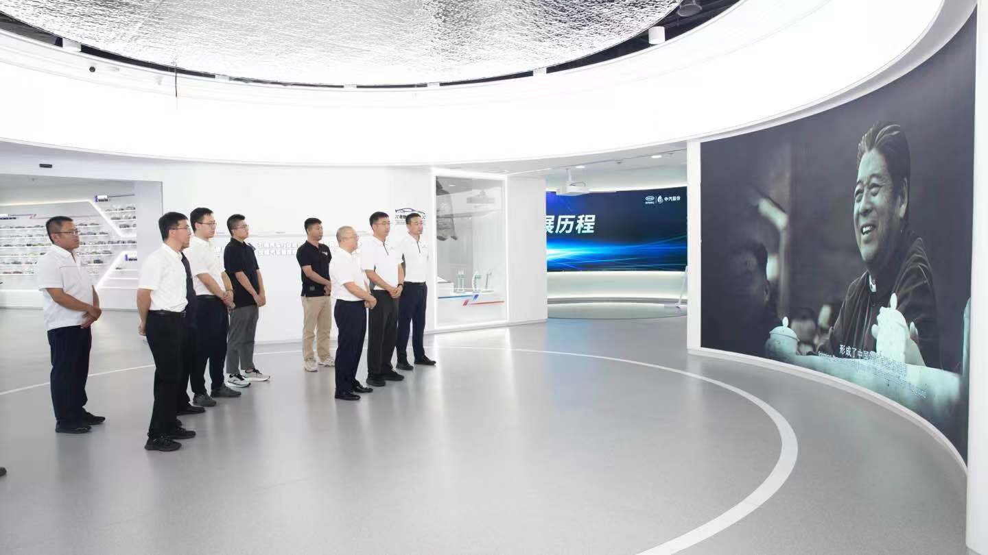 展廳參觀照片.jpg